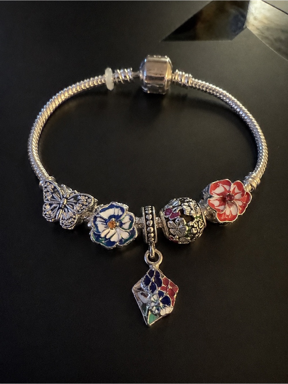 22 Blue Floral Heart Charm Bracelet 💙🤍